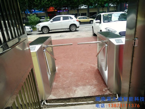 長(zhǎng)沙伸縮門
