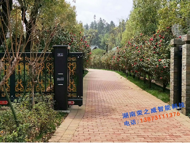 長(zhǎng)沙伸縮門,長(zhǎng)沙電動(dòng)門,長(zhǎng)沙電動(dòng)伸縮門,長(zhǎng)沙伸縮門,長(zhǎng)沙電動(dòng)伸縮門廠