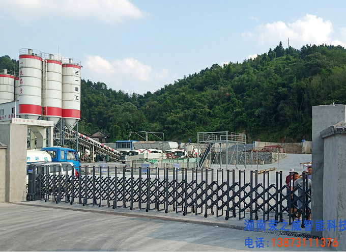 長(zhǎng)沙伸縮門,長(zhǎng)沙電動(dòng)門,長(zhǎng)沙電動(dòng)伸縮門,長(zhǎng)沙伸縮門,長(zhǎng)沙電動(dòng)伸縮門廠